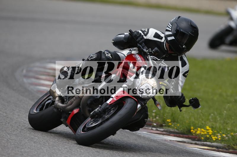 /Archiv-2024/29 12.06.2024 MOTO.CH Track Day ADR/Gruppe gelb/6